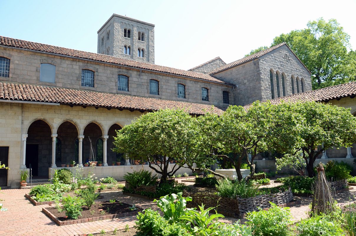 New York Cloisters 36 011 Cloister from Bonnefont-en-Comminges France Late 13C and Bonnefont Garden